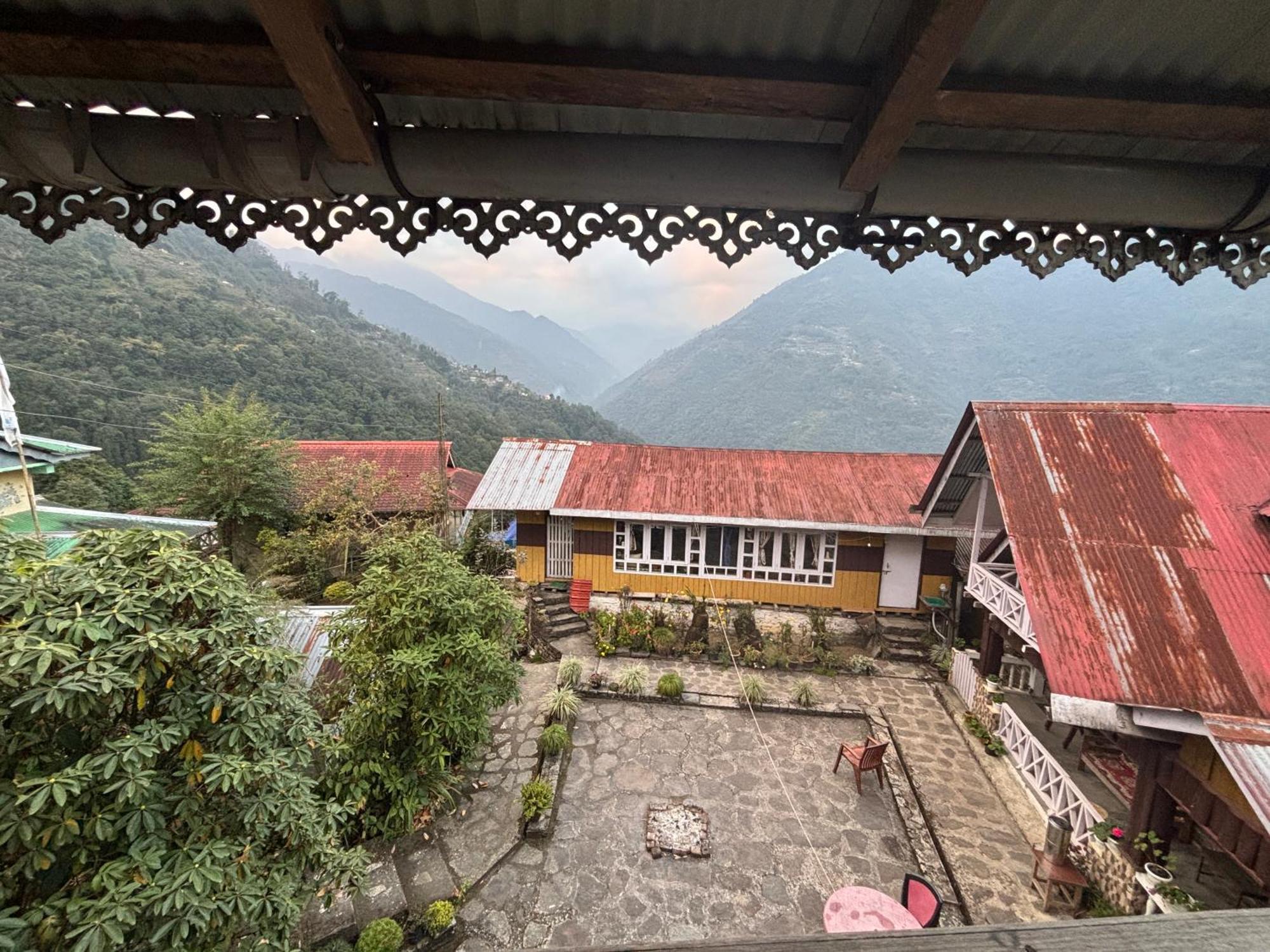 Odyssey'S Darap Eco Retreat Pelling Exterior foto