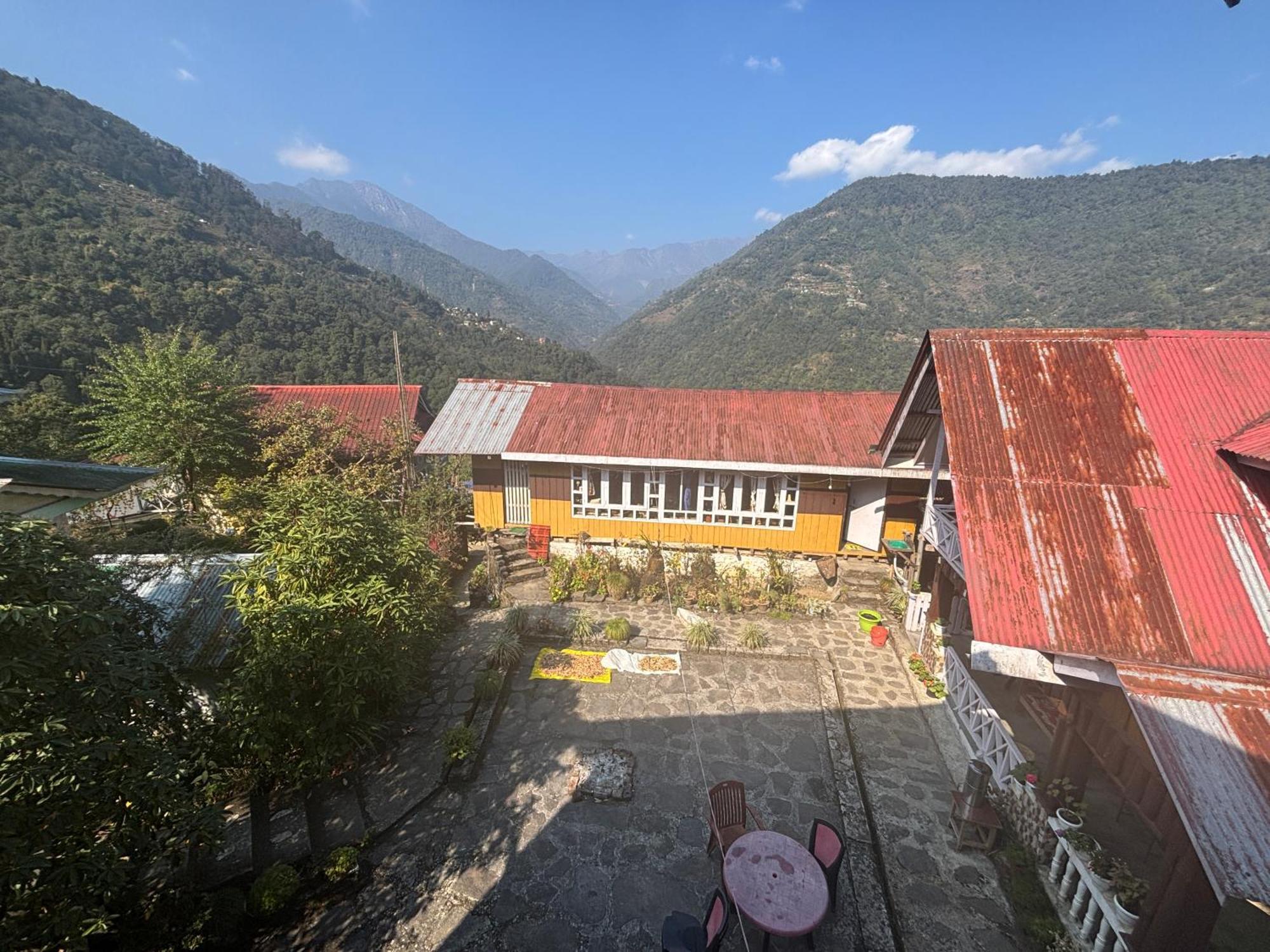 Odyssey'S Darap Eco Retreat Pelling Exterior foto
